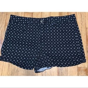 Diamond pattern shorts